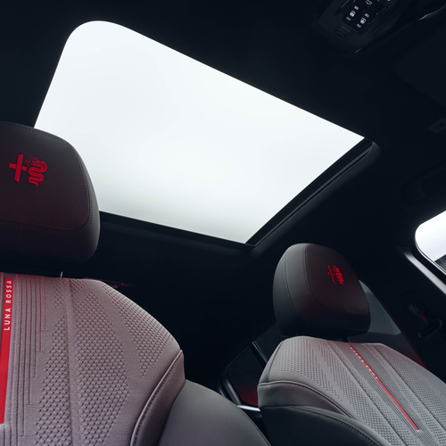 2027 Alfa Romeo Tonale Luna Rossa Interior